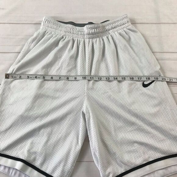 Nike Men Medium White Dry Classic Basketball Shorts - Picture 8 of 14